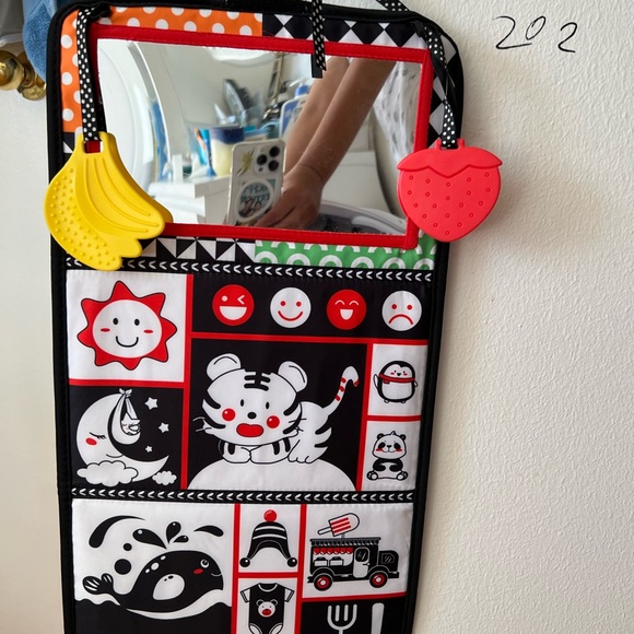 Tummy time mirror toy (foldable ) - Picture 4 of 4